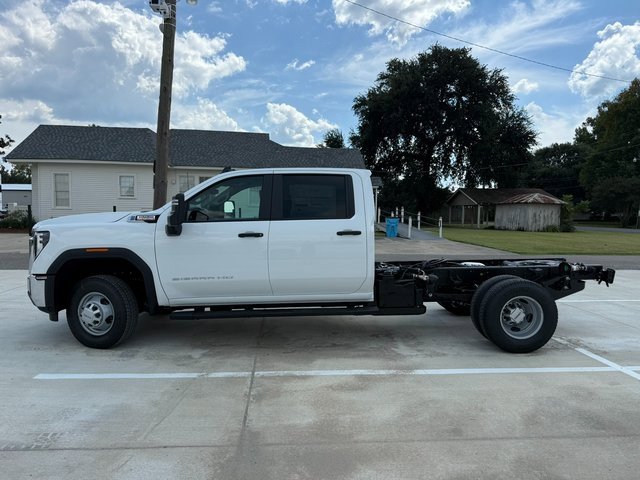2026 Gmc Sierra 3500 HD Pro photo 4