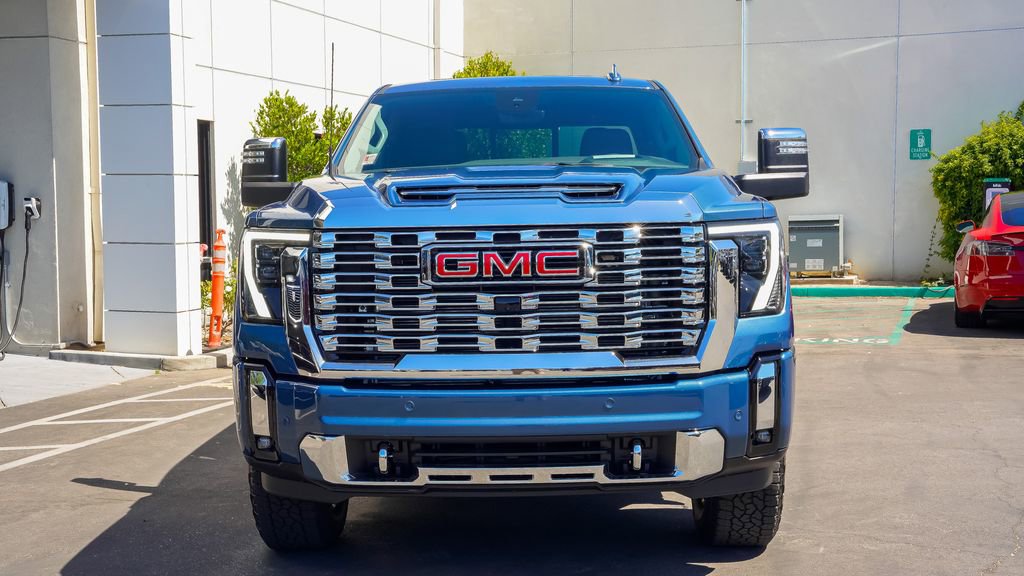 2025 Gmc Sierra 2500 HD Denali photo 4