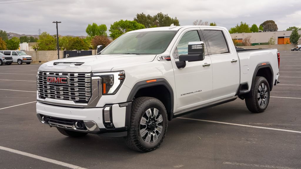 2025 Gmc Sierra 2500 HD Denali photo 3