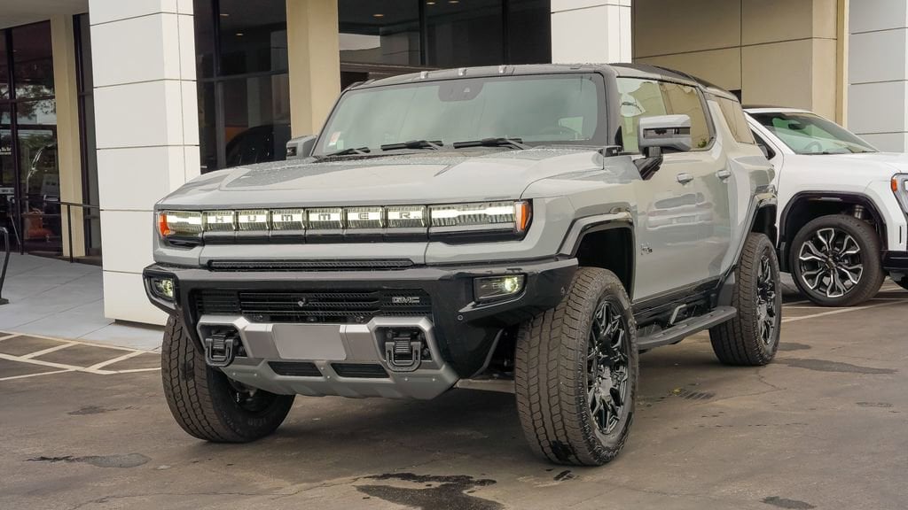 Used 2025 GMC HUMMER EV 2X with VIN 1GKT0NDE1SU117151 for sale in Santa Clarita, CA