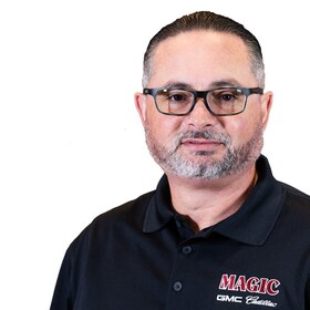 Staff member Johnny Lopez from ID_51283b0ca09e