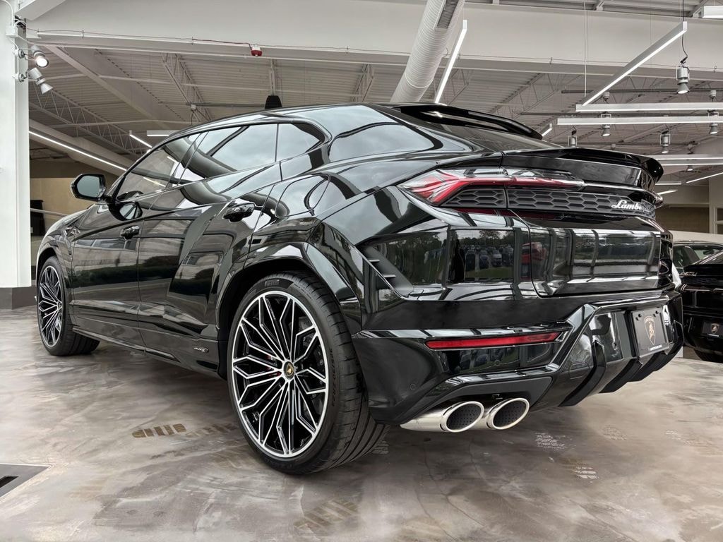 New 2025 Lamborghini Urus SE Sport Utility