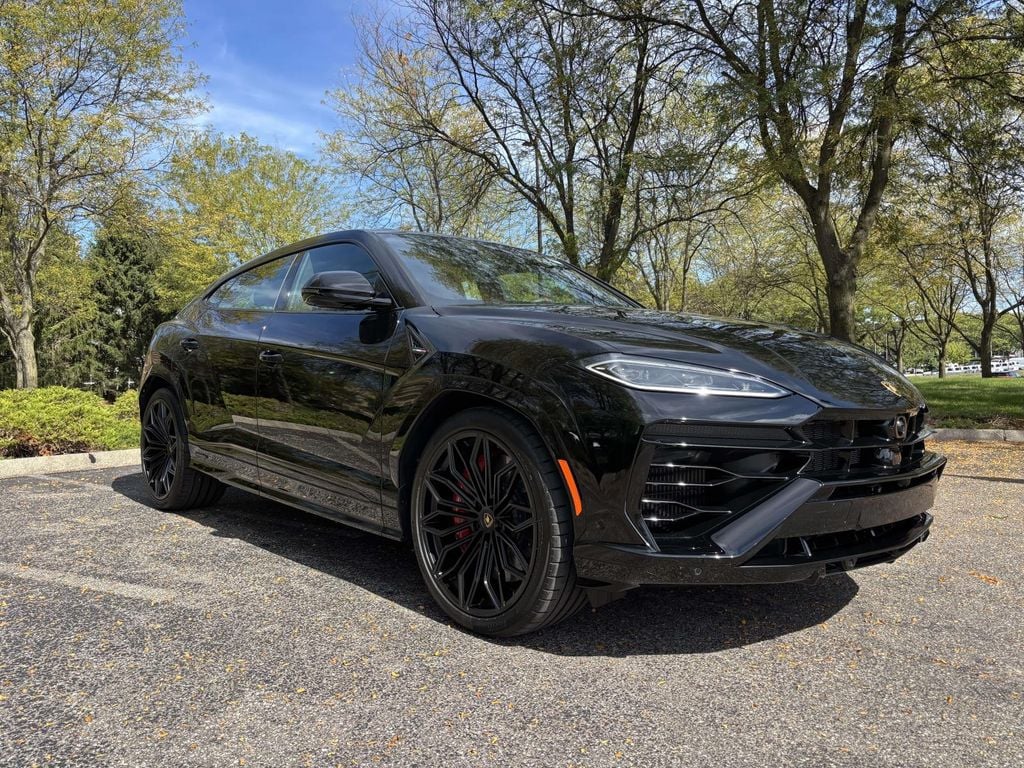 2025 Lamborghini Urus