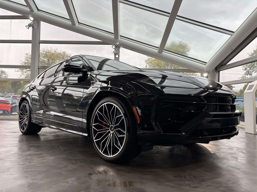 New 2025 Lamborghini Urus SE Sport Utility