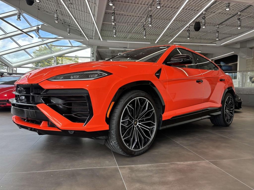 New 2025 Lamborghini Urus SE Sport Utility