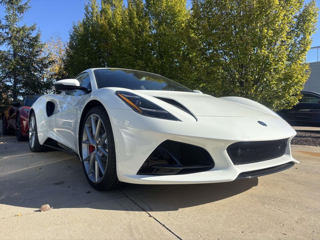 2025 Lotus Emira Coupe's photo