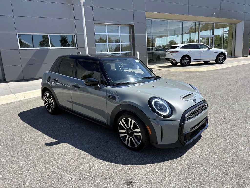 2023 MINI Hardtop 4 Door
