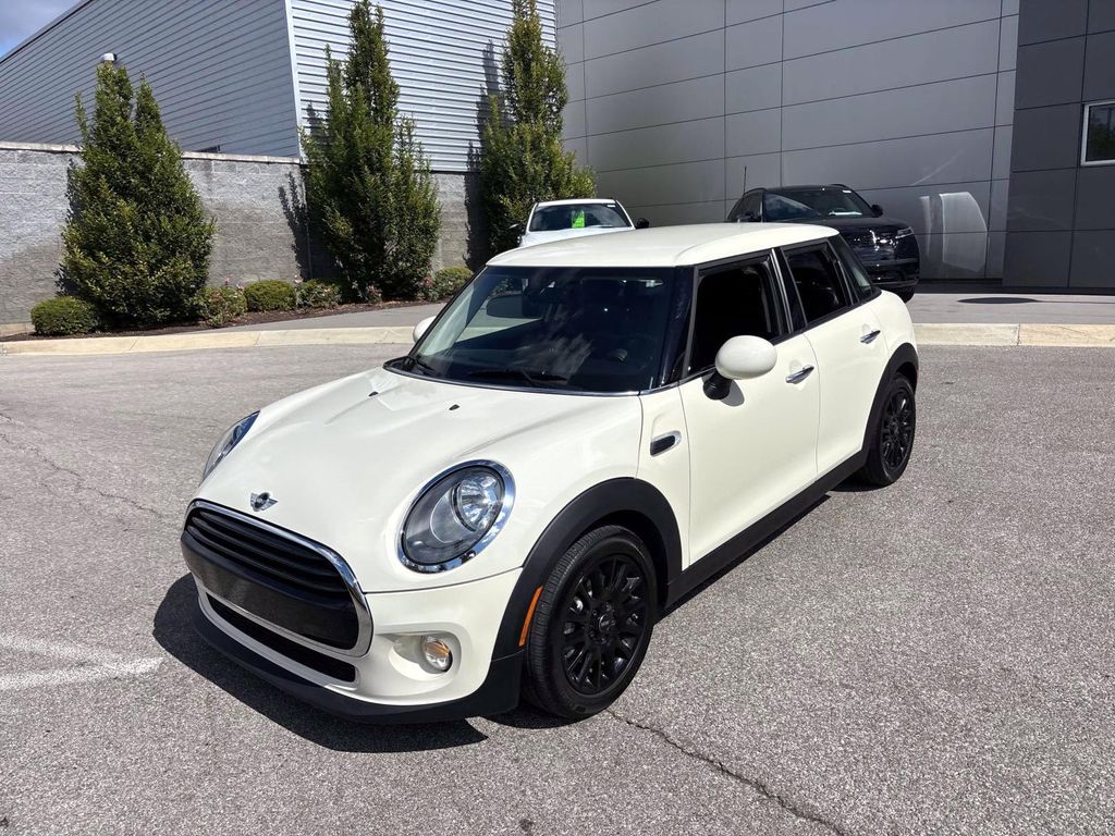 2018 Mini Cooper Hardtop photo 2