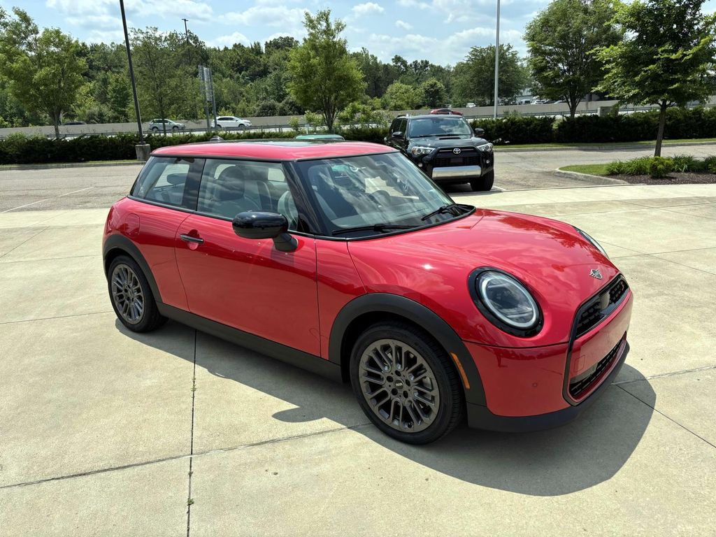 2025 MINI Hardtop 2 Door S's photo