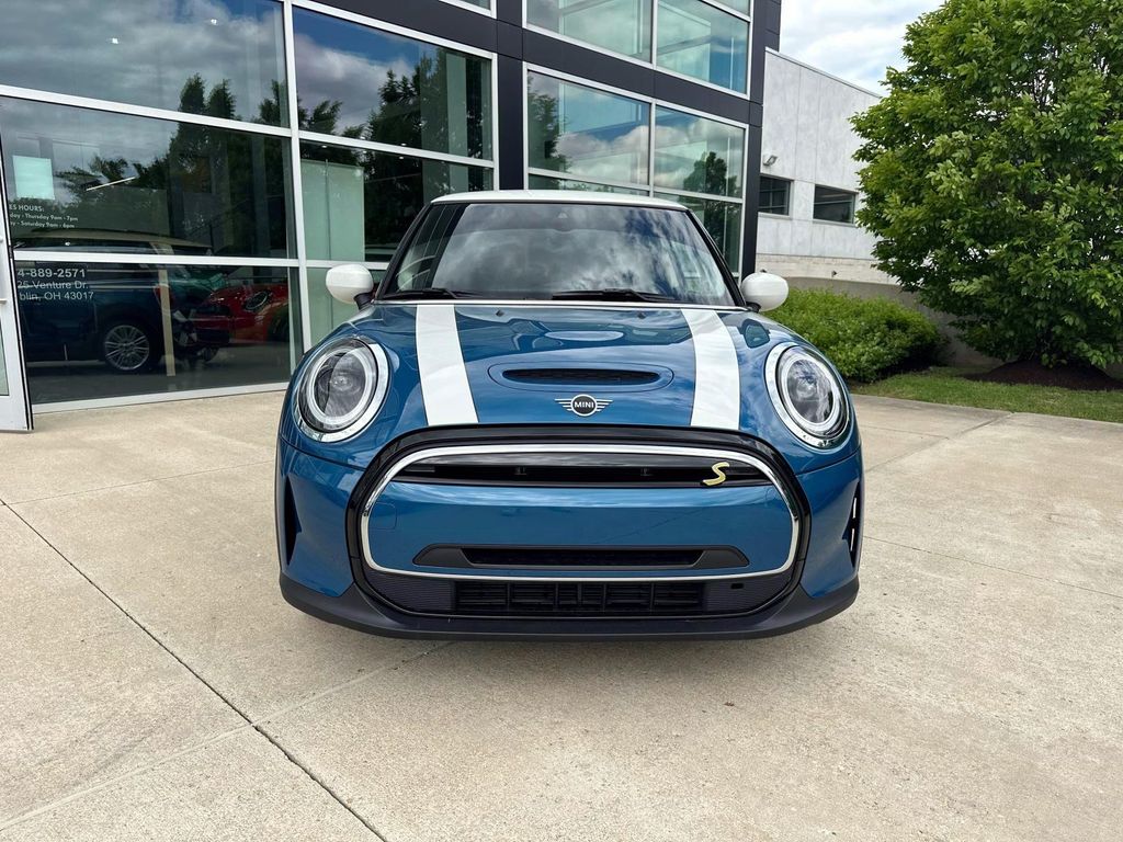 Certified 2024 MINI Hardtop 2 Door SE with VIN WMW13DJ00R2V45809 for sale in Dublin, OH