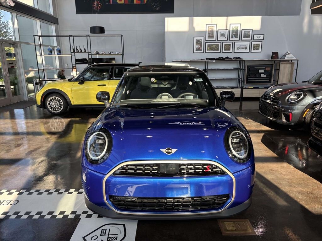 New 2026 MINI 2 Door Signature Plus Coupe