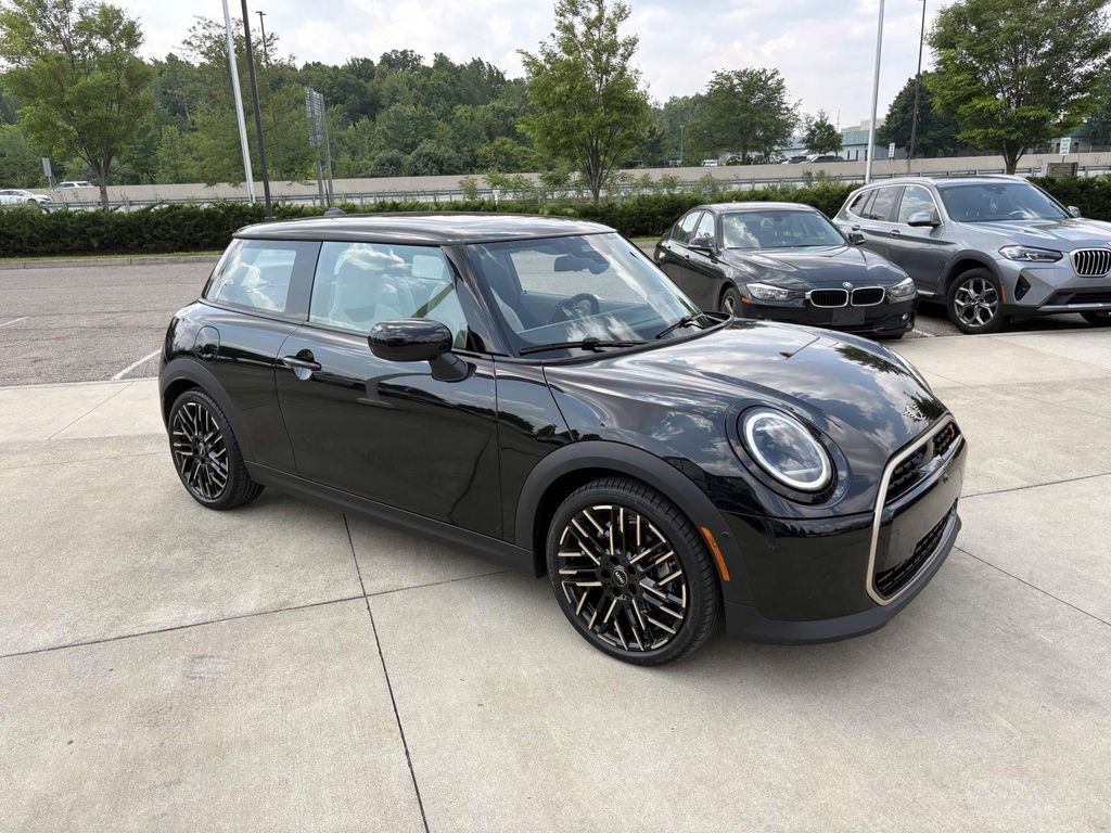 2025 MINI Hardtop 2 Door S's photo