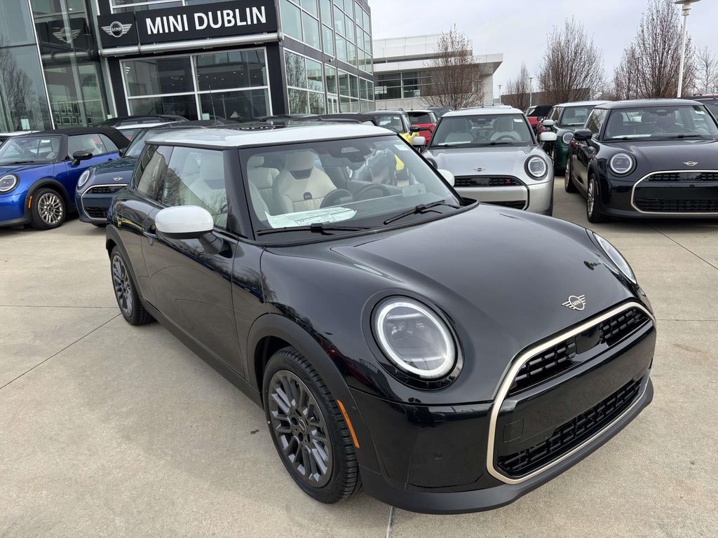 2026 MINI Hardtop S's photo