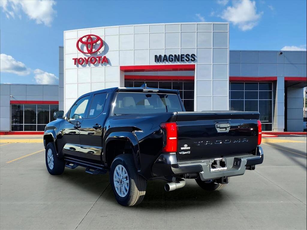 2025 Toyota Tacoma SR5 photo 3