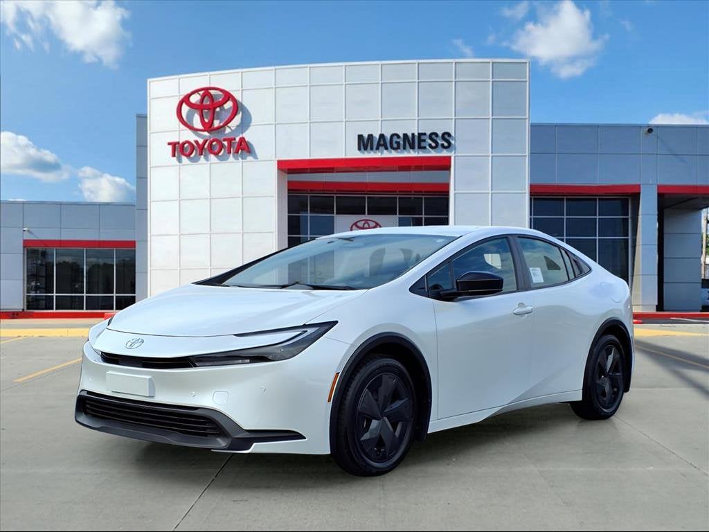 2026 Toyota Prius LE's photo