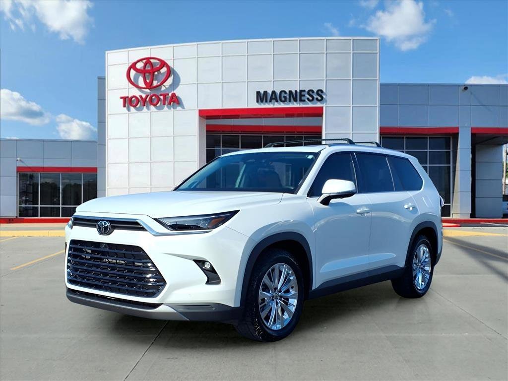 2024 Toyota Grand Highlander Platinum's photo