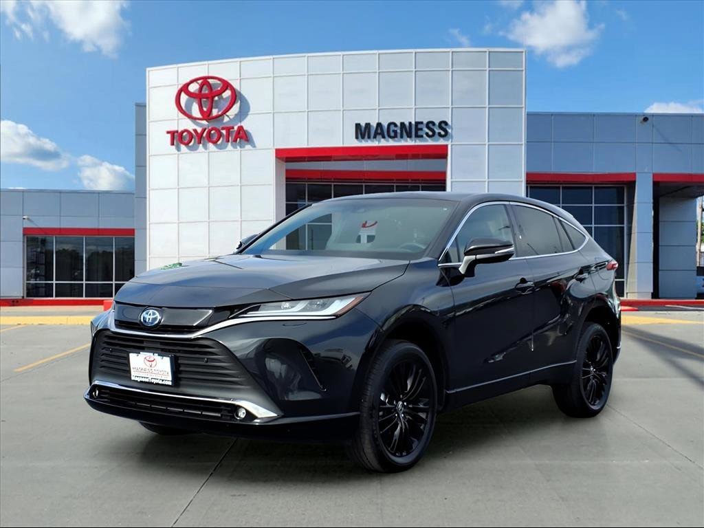 2023 Toyota Venza Nightshade's photo