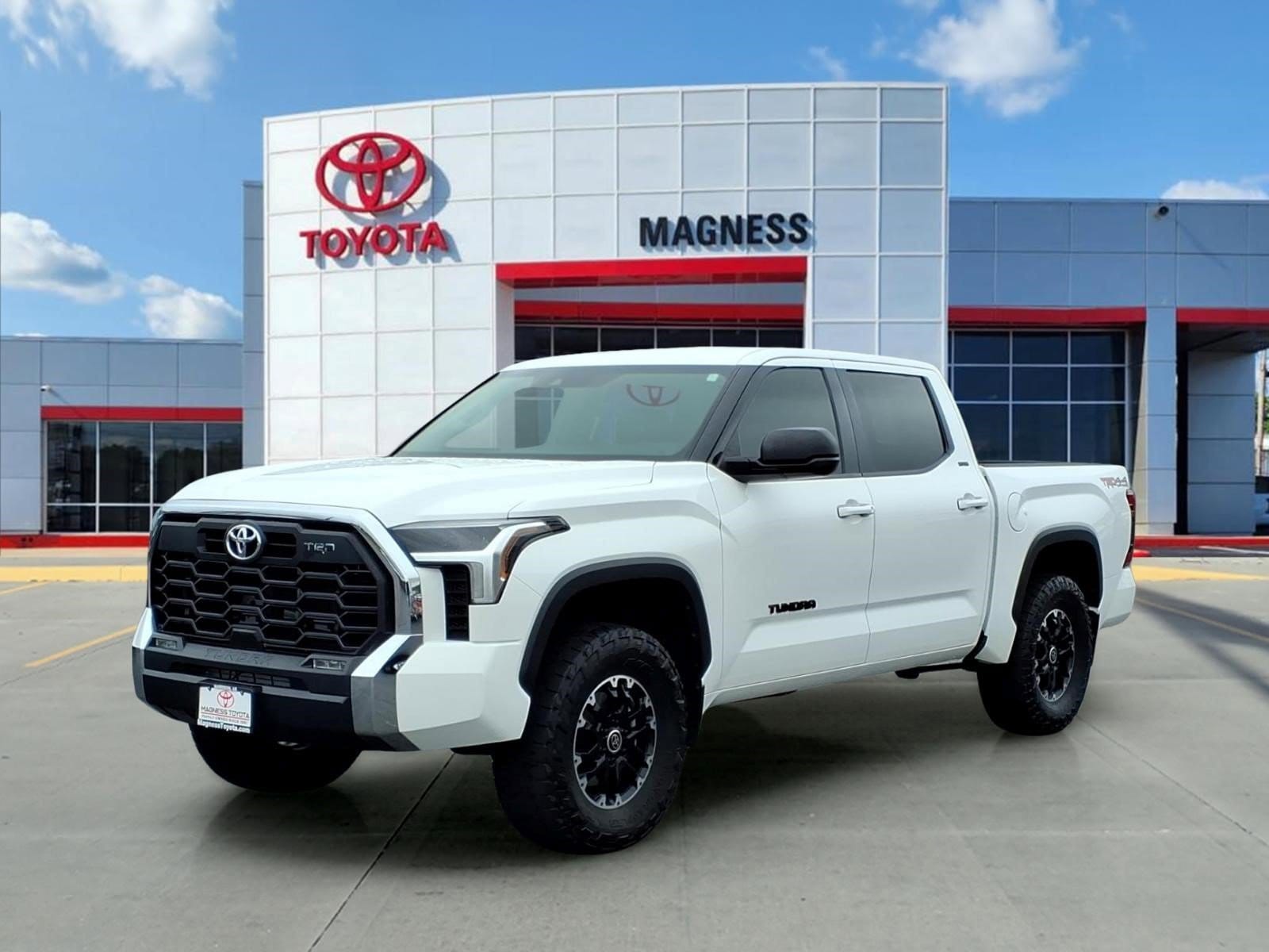 2022 Toyota Tundra SR5 3.4L 4WD CrewMax 5.5' Bed's photo