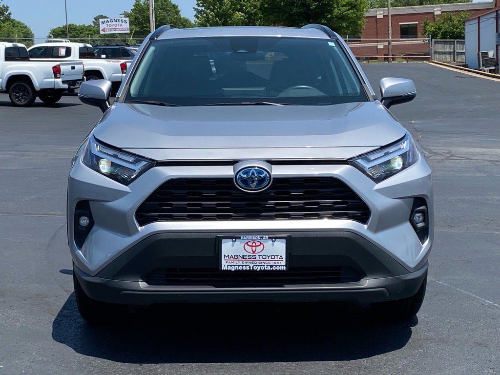 2022 Toyota RAV4 Hybrid XLE Premium photo 2