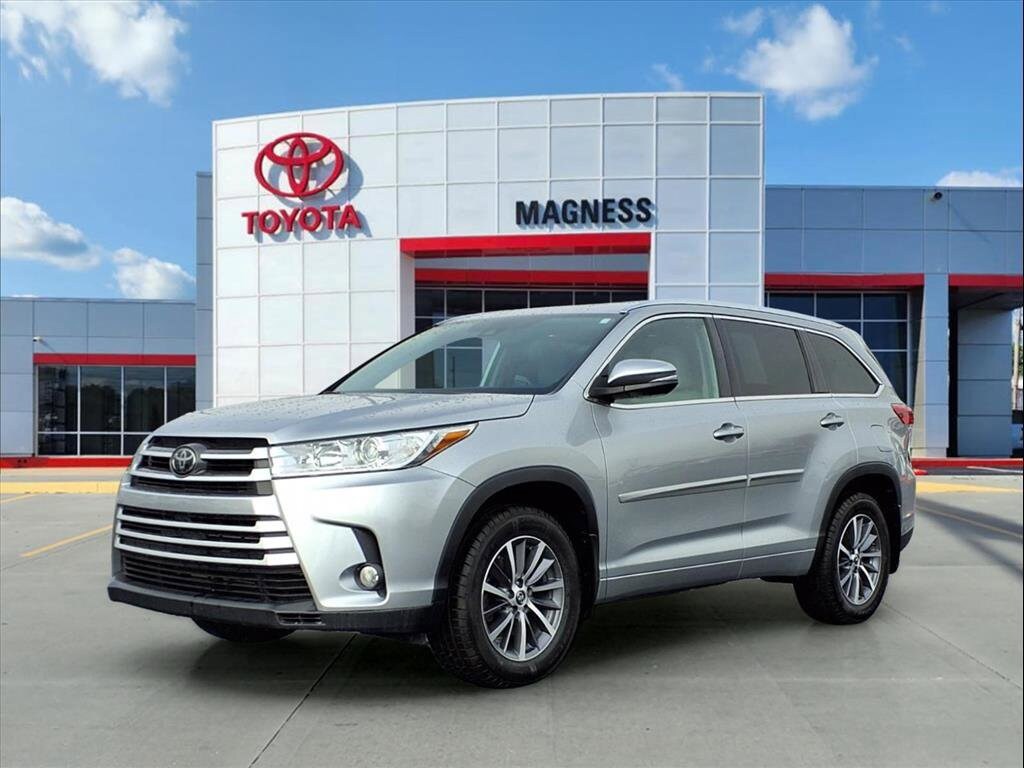 Used 2018 Toyota Highlander XLE V6 SUV