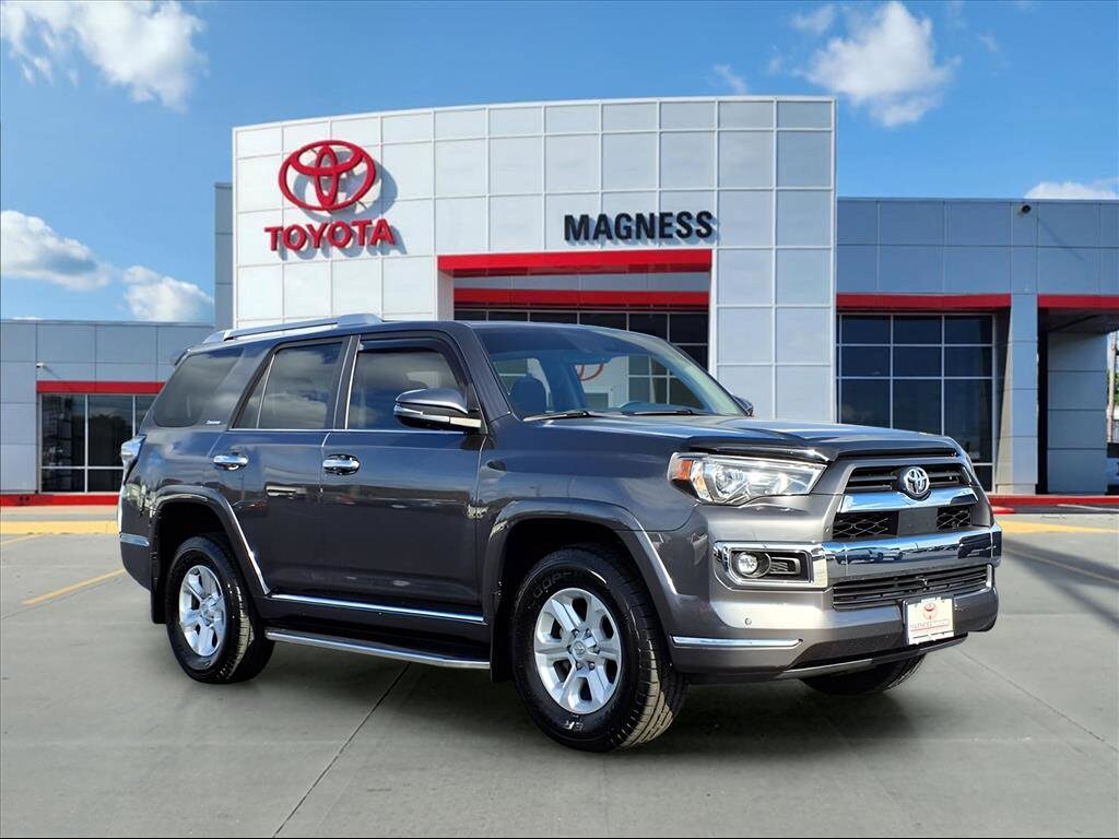 2023 Toyota 4Runner Limited photo 3