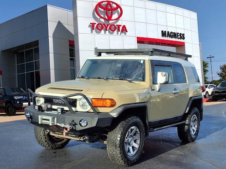 2014 Toyota FJ Cruiser AT 4WD V6 SUV