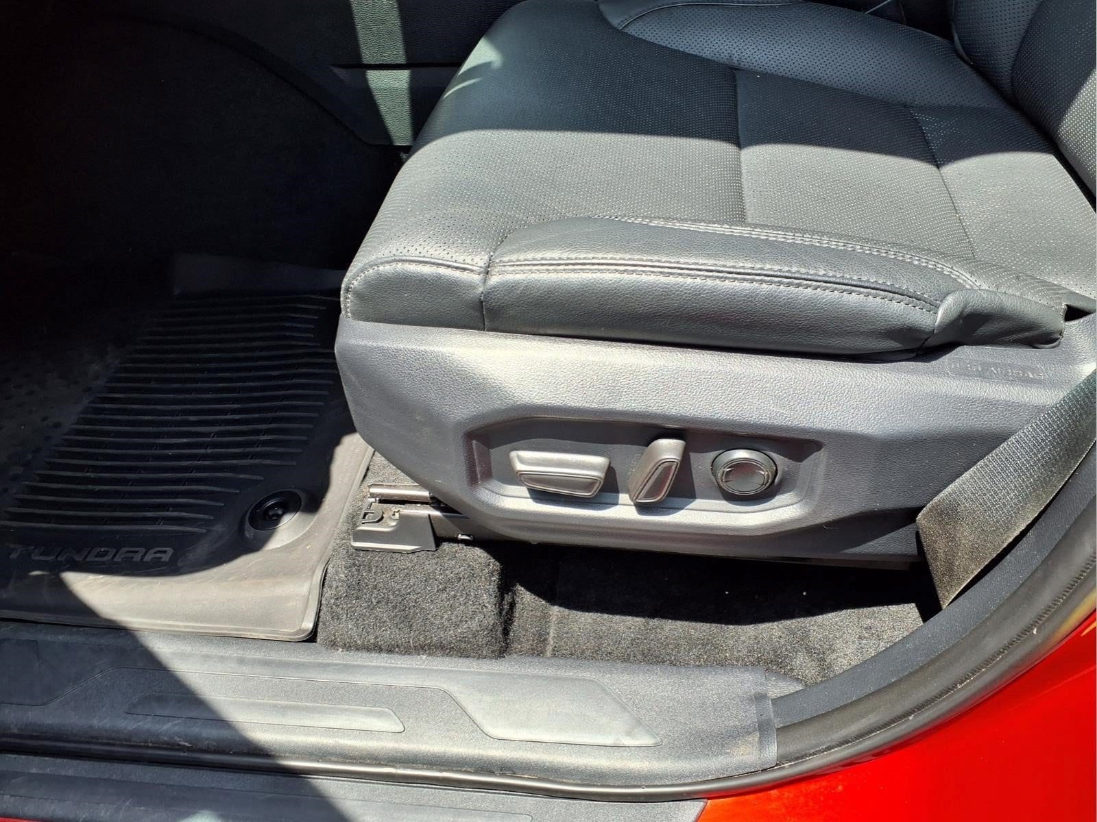 2025 Toyota Tundra Limited - Photo 22