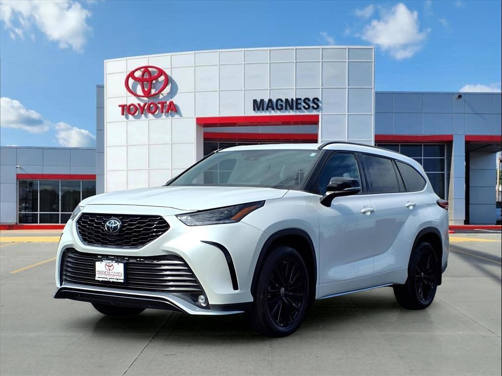 2023 Toyota Highlander XSE's photo