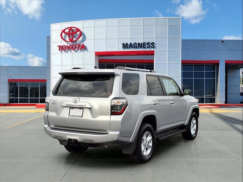 2024 Toyota 4Runner SR5 photo 3
