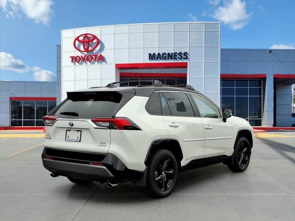 Used 2020 Toyota RAV4 Hybrid XSE SUV