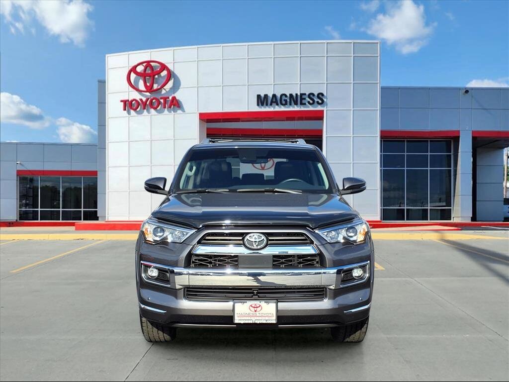 2023 Toyota 4Runner Limited photo 2
