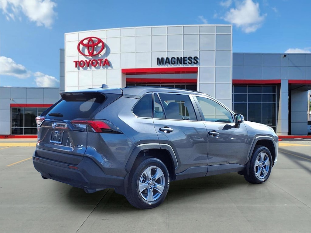 Used 2025 Toyota RAV4 XLE SUV
