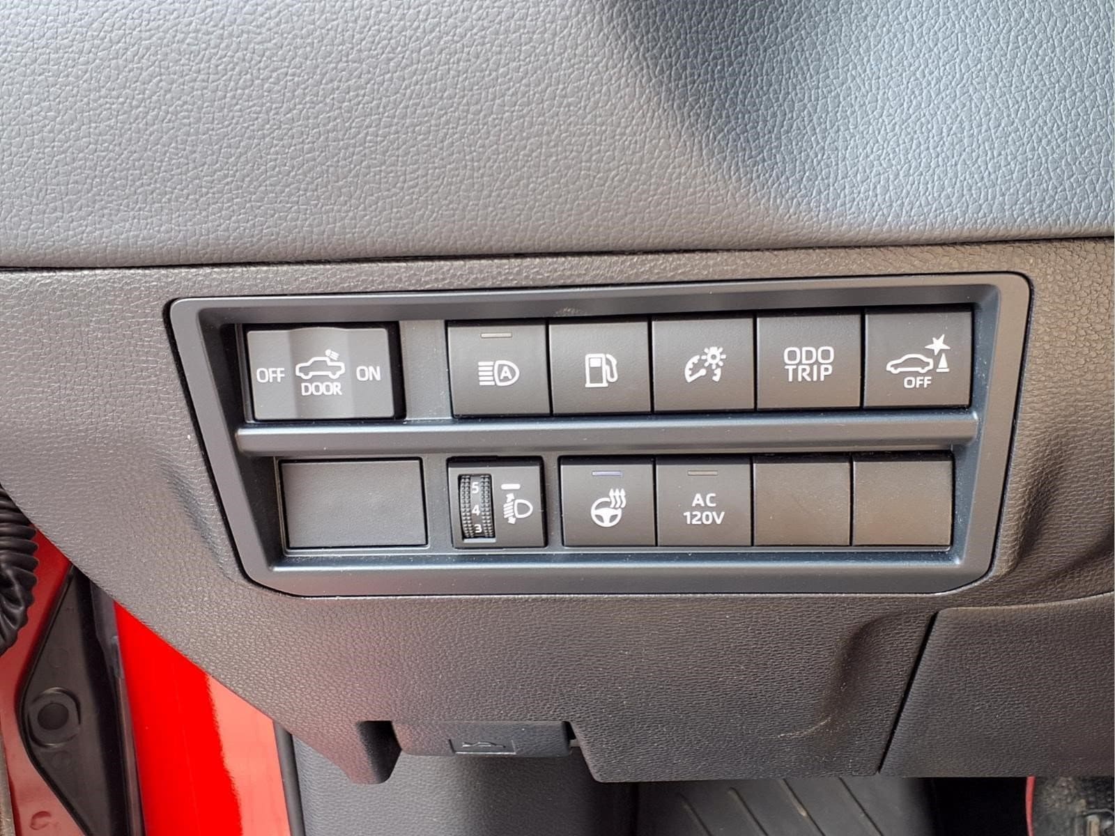 2025 Toyota Tundra Limited - Photo 19
