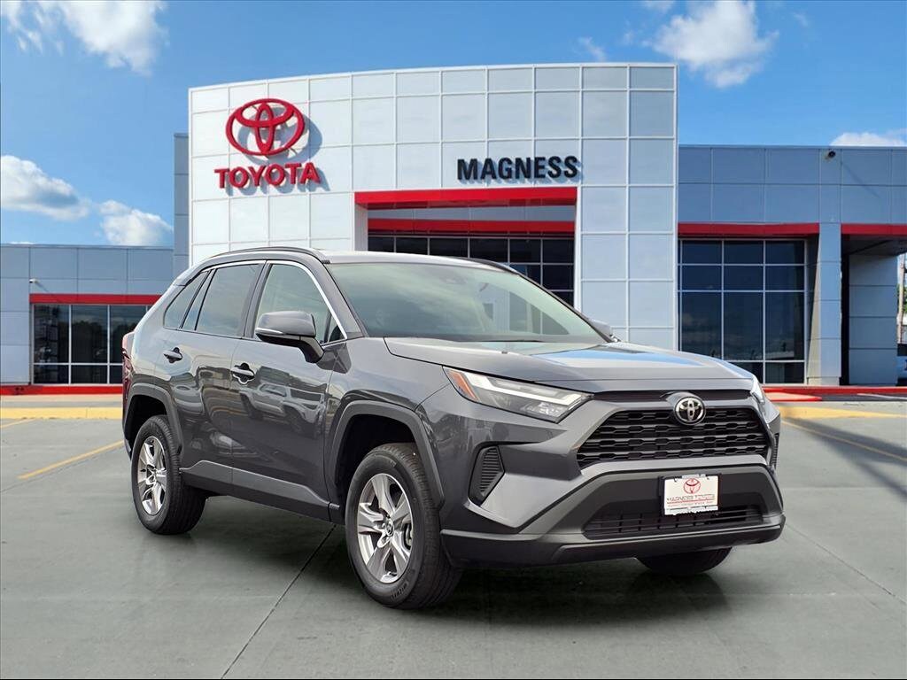 Used 2025 Toyota RAV4 XLE with VIN 2T3P1RFV4SW541599 for sale in Northfield, Minnesota