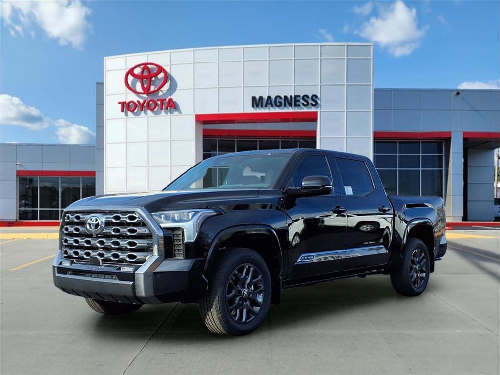 2026 Toyota Tundra Platinum's photo