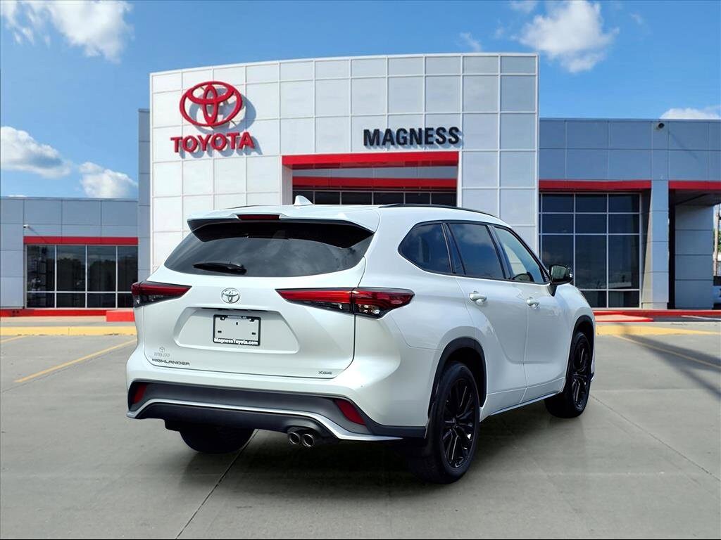 2023 Toyota Highlander XSE photo 4
