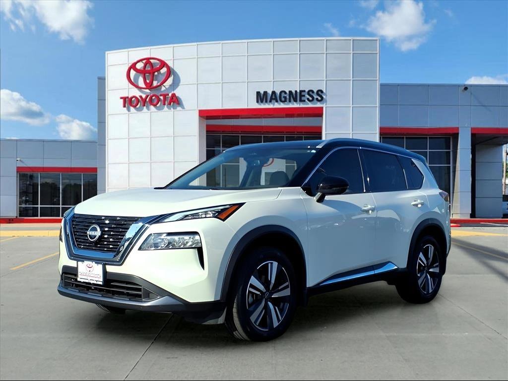 2023 Nissan Rogue SL's photo
