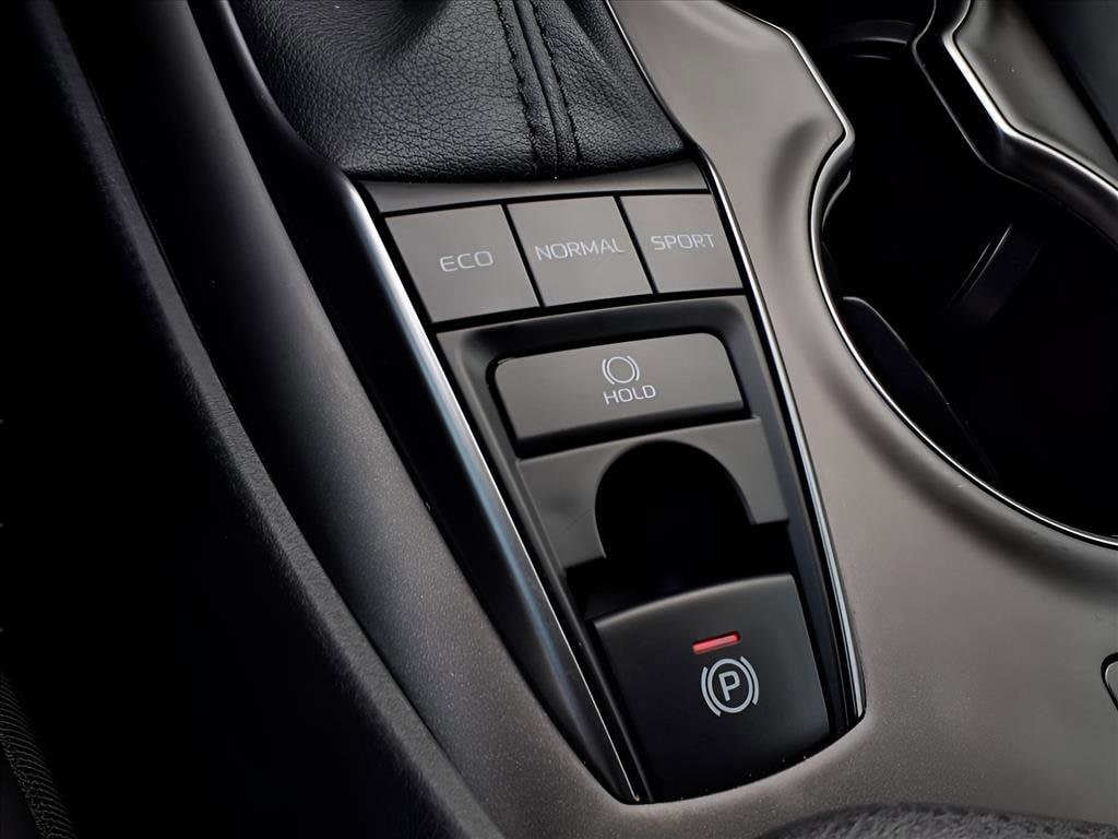 2024 Toyota Camry XSE - Photo 9