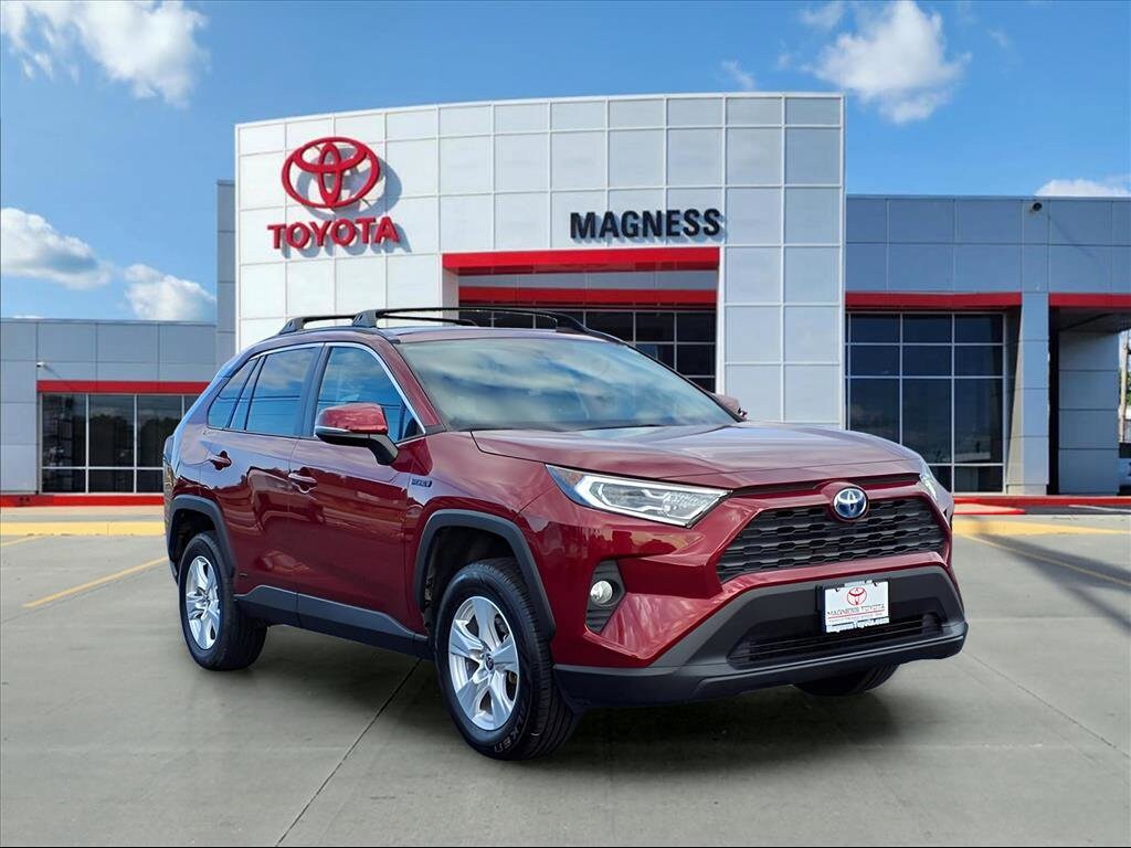 2021 Toyota RAV4 Hybrid XLE photo 2
