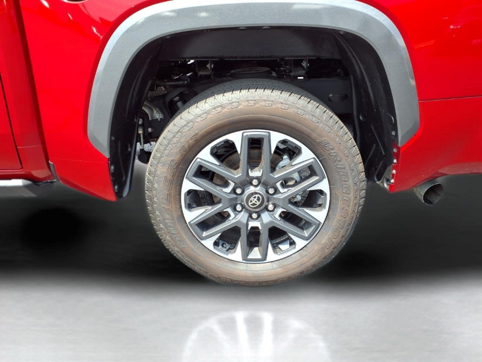 2025 Toyota Tundra Limited - Photo 25