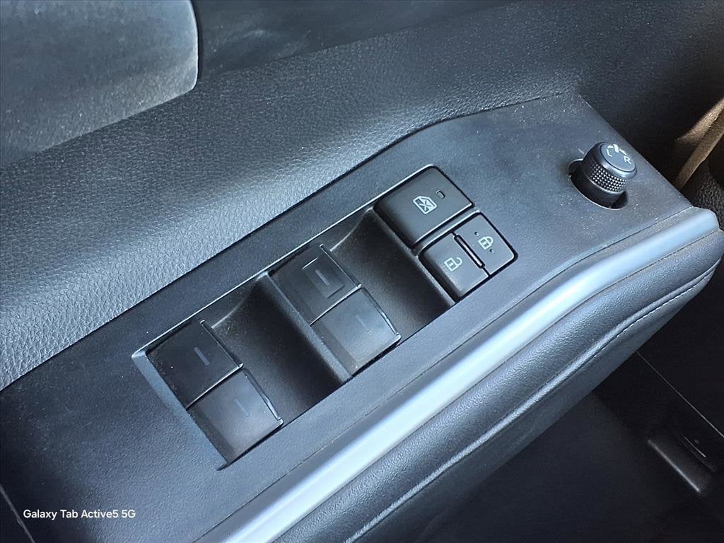 2025 Toyota Highlander XLE - Photo 12