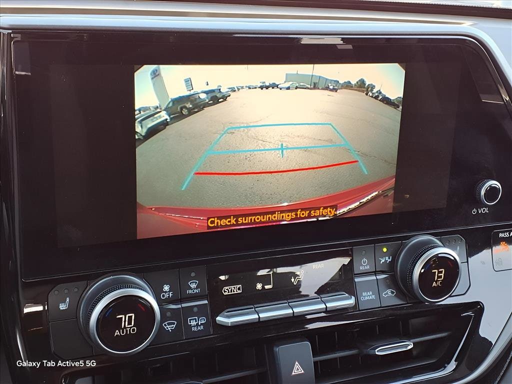 2025 Toyota Highlander XLE - Photo 7