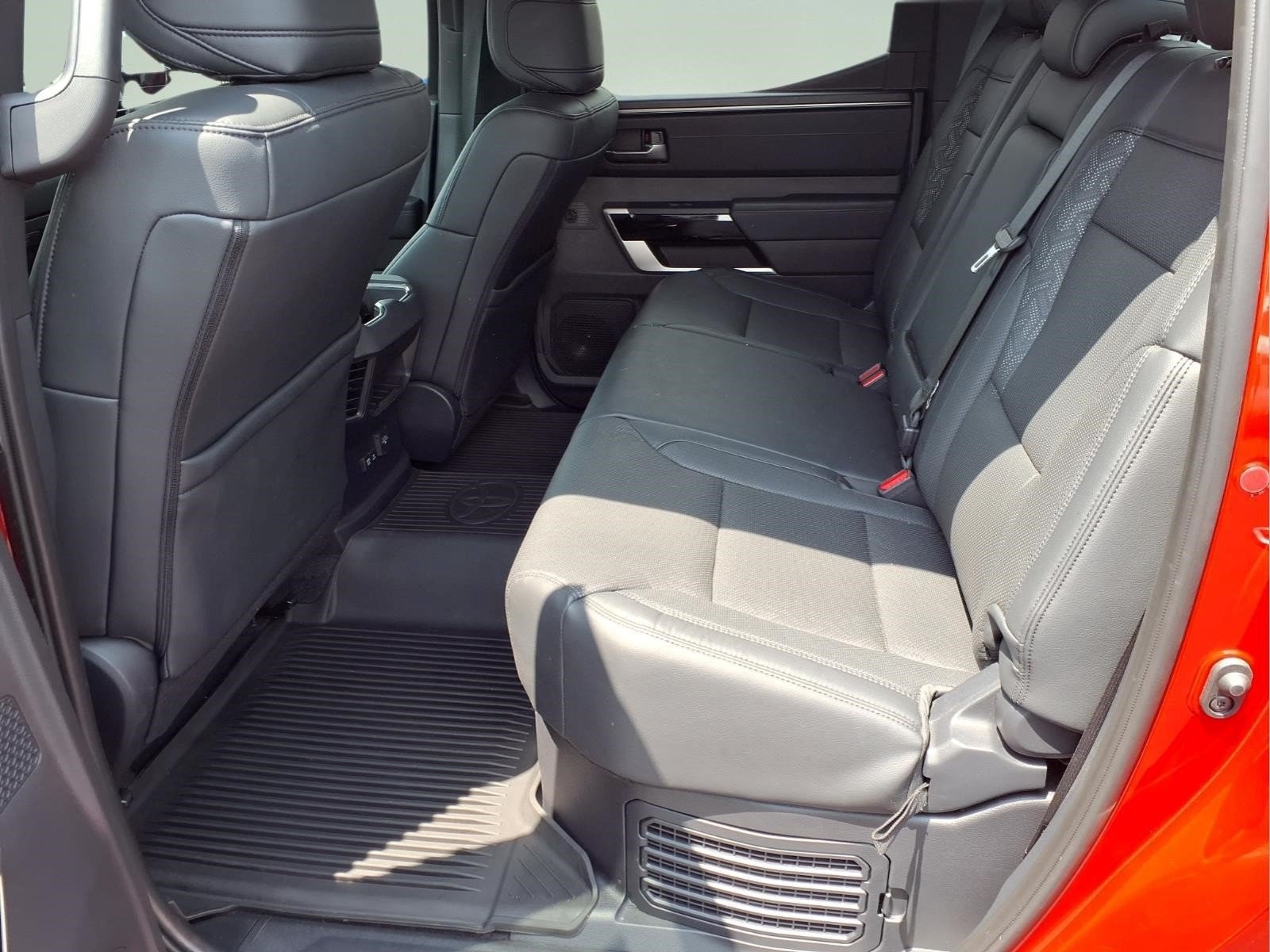 2025 Toyota Tundra Limited - Photo 23