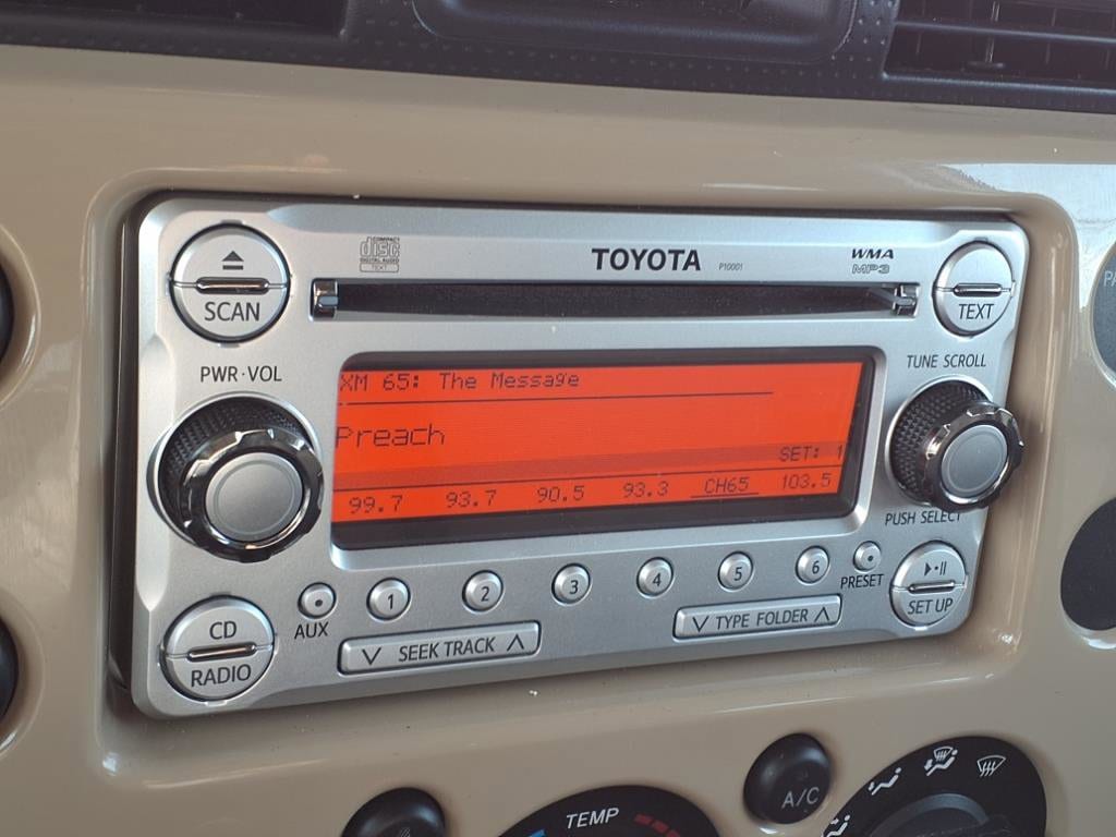 Used 2014 Toyota FJ Cruiser Base with VIN JTEBU4BF2EK177310 for sale in Harrison, AR
