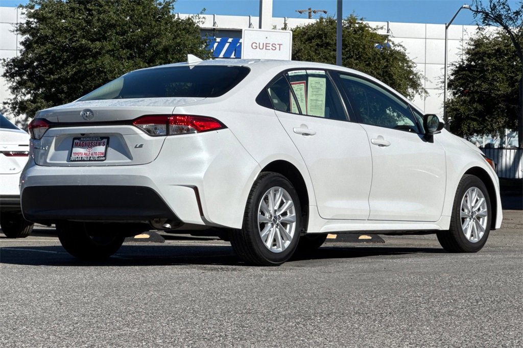 2024 Toyota Corolla LE photo 3