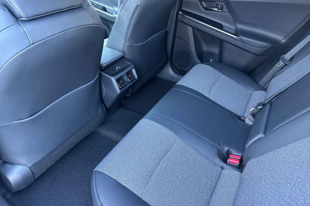 2026 Toyota bZ XLE - Photo 9