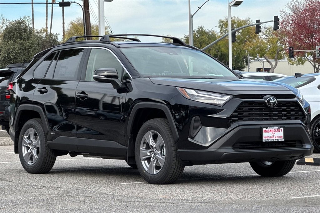 New 2025 Toyota RAV4 Hybrid LE SUV