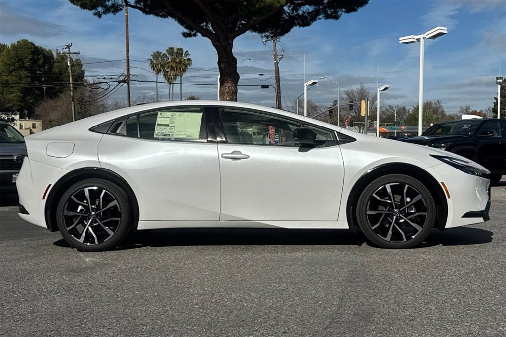 New 2026 Toyota Prius Plug-in Hybrid XSE Hatchback