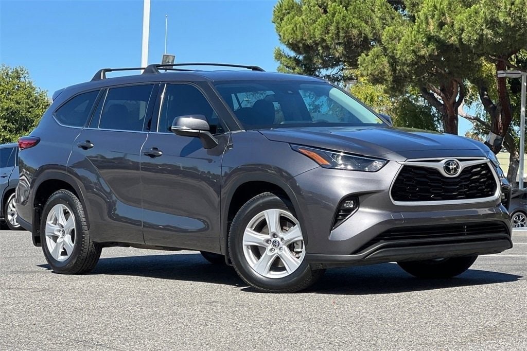 Certified 2022 Toyota Highlander LE Sport Utility
