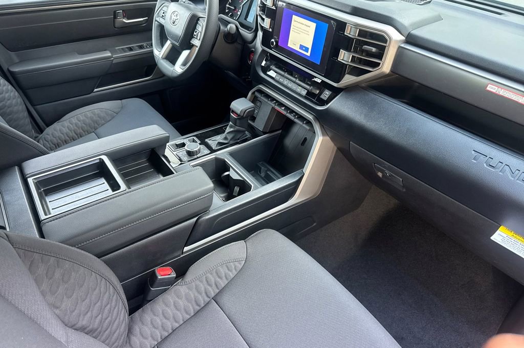 2026 Toyota Tundra SR5 - Photo 12